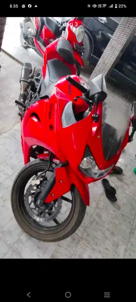 Kawasaki 250 karbu