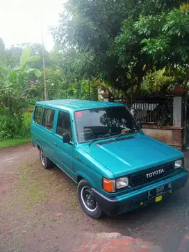 Toyota Kijang 1986 Bensin