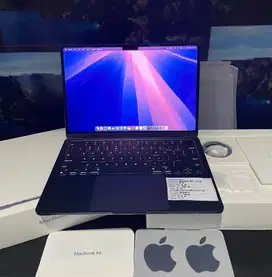Macbokk air M3 2024 ram 16 ssd 256 garansi ibox aktif panjang