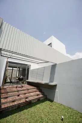 RUMAH SEMI VILLA AREA GEGERKALONG BANDUNG UTARA