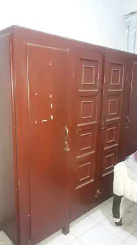 Lemari baju jati