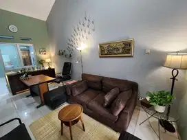 Dijual Rumah Cantik 1,5 Lantai Boulevard Hijau Harapan Indah Bekasi
