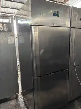 Mastercool upright freezer