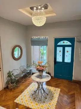 Rumah dijual siap huni furnished di Discovery Bintaro Jaya Sektor 9