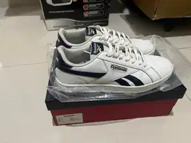 Dijual Sepatu Reebok Court Retro UK 44