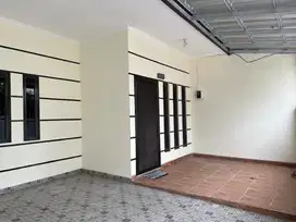 Dijual Cepat Nego Tipis Rumah Siap Huni di Harapan Indah Bekasi