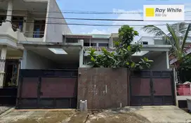 Rumah di blok terdepan Nusa Loka BSD, Dekat Pasar Modern BSD