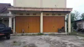Disewakan Toko strategis 1 lantai 2 petak