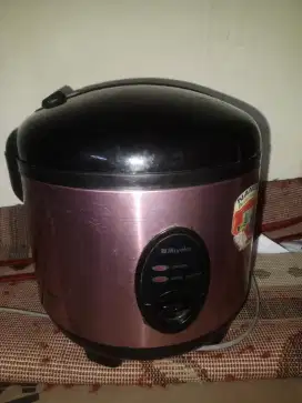 RICE COOKER MIYAKO BEKAS