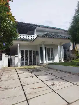 Dijual cepat rumah dua lantai siap huni di sentul city bogor