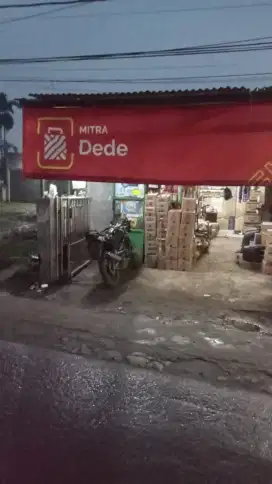 DI BUTUHKAN DRIVER DAN PEGAWAI TOKO