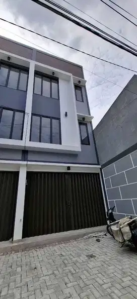 Di jual rumah 2 lantai & Ruko termurah di perbatasan Cibubur