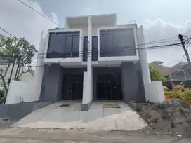 Akses Merr ‼️Rumah 2 Lantai Minimalis Modern Semampir Sukolilo