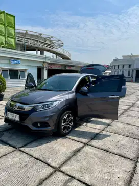 Honda HR-V E AT 2018 Abu² Km Antik 40Rban Tdp 15Jt Nego