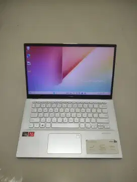 Asus vivobook 14 ryzen 5 3500U