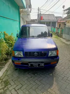 Kijang Kapsul th 2000