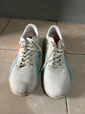 sepatu futsal ortuseight