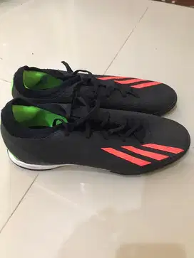 Sepatu Futsal 1050Adidas X Speedportal 3 indoor ukuran 44
