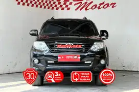 Toyota Fortuner G VNT Matic 2014 diesel solar AT hitam DP minim 42 jt