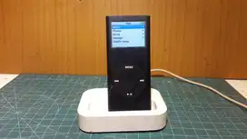 ipod nano 2nd generation 8 Gb minus click wheel