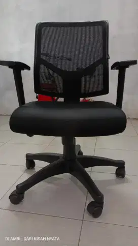 Kursi atau Bangku kantor informa