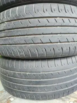 Ban Dunlop 215 55 R17 SP Sport Maxx 050