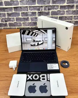 MacBook Air M3 13” 2024,Unit Tidak Terpakai Garangsi Resmi masi panjan