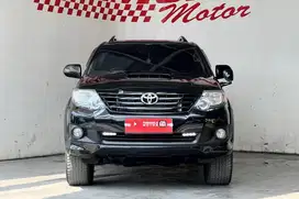 Toyota Fortuner G VNT AT 2014 Hitam