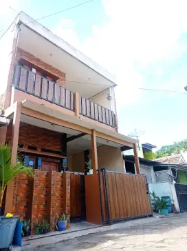 Dijual Cepat Rumah Mewah 2,5 Lantai