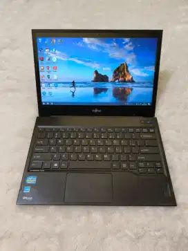 Dijual laptop Fujitsu lifebook sh782 slim,kencang,core i7 gen3,ram 8gb