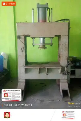 Dais dan mesin produksi Food Tray