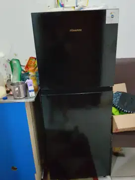 Kulkas dispenser 247liter baru 1bulan
