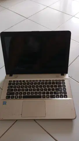 Dijual cepat laptop Asus X441NA rusak