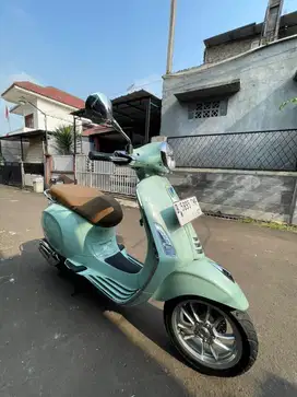 VESPA PRIMAVERA 150 iget ABS 2022  LIKE NEW