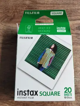Isi film instax