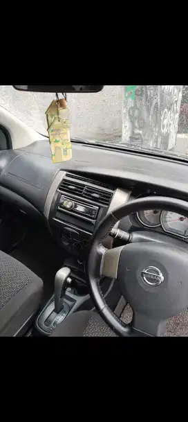 Nissan Grand livina 2012 Bensin
