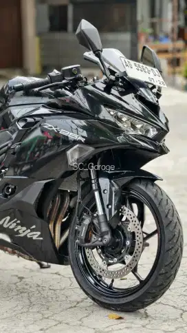Kawasaki ZX-25R Non ABS KM Rendah