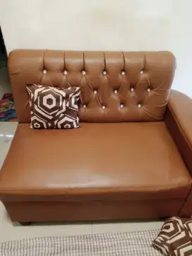 Meja Tamu Plus Meja