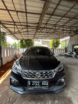 Dijual Suzuki Ertiga GX Hitam AT 2022