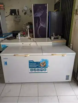Dijual cepat freezer box