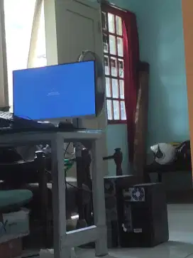 Ryzen 3 2200G bisa + monitor 24