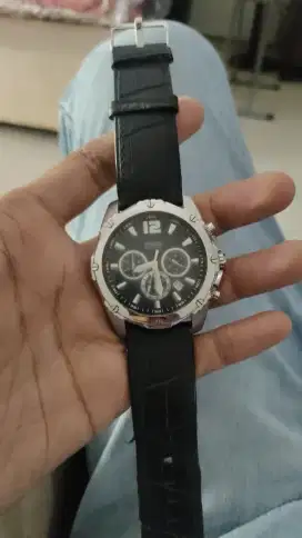 guess pria kondisi masih baik