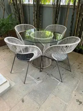 Dijual Meja Kaca Dan kursi 1 set