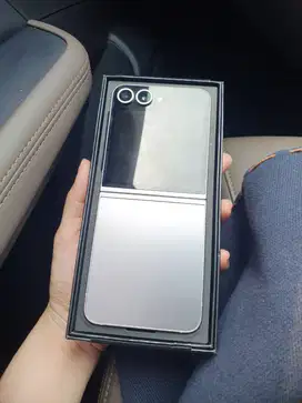 Samsung Galaxy Z Flip 6 FREE Galaxy Buds FE Baru