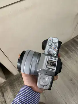 FUJIFILM XT200 + KIT