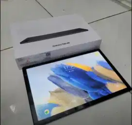 Tab Samsung galaxy A8..masih oke lengkap. Wifi only