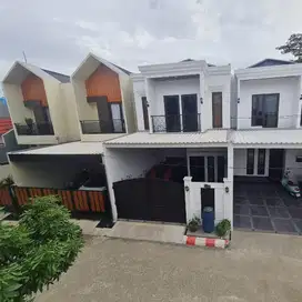 Rumah Cantik Banget Posisi Hoek di Buana Gardenia Pinang Tangerang SHM