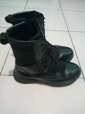 Sepatu PDL masih mulus