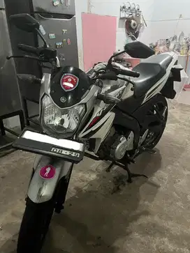 Yamaha Vixion Putih 2014 - Tangan Pertama dari Baru
