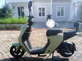 Sepeda Listrik Uwinfly M60